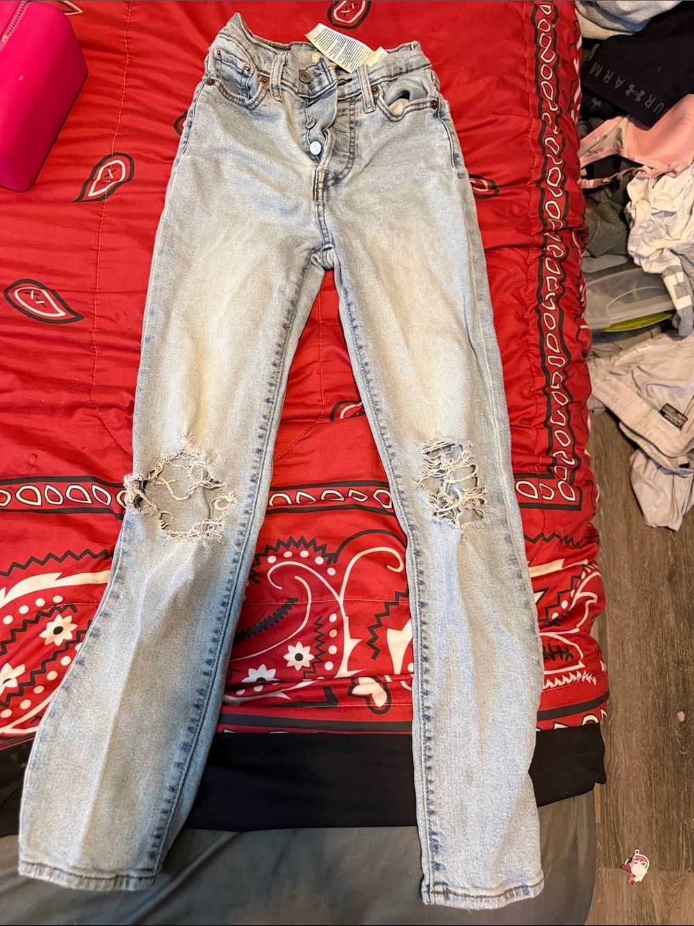 Light Wash Distressed Women’s Jeans - Light Blue